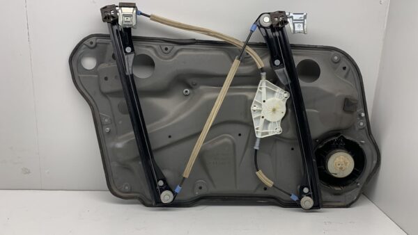 ELEVALUNAS DELANTERO DERECHO VOLKSWAGEN BORA BERLINA
