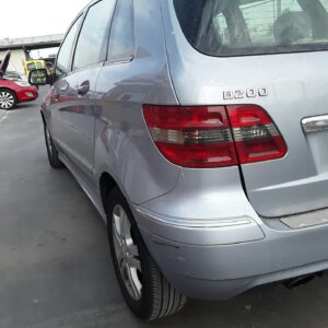 PILOTO TRASERO IZQUIERDO MERCEDES CLASE B