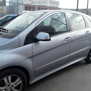 PUERTA DELANTERA IZQUIERDA MERCEDES CLASE B