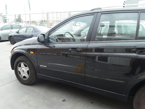 PUERTA DELANTERA IZQUIERDA SSANGYONG KYRON