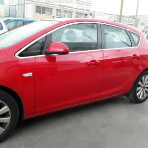 PUERTA DELANTERA IZQUIERDA OPEL ASTRA J LIM.