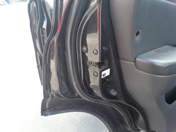 CERRADURA PUERTA TRASERA IZQUIERDA  SSANGYONG KYRON