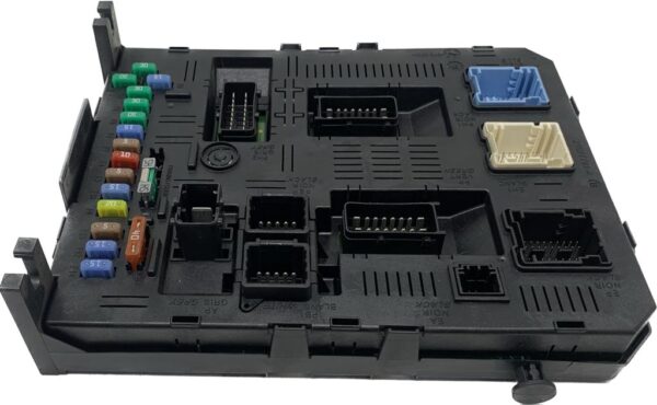 CAJA RELES / FUSIBLES CITROEN C4 BERLINA
