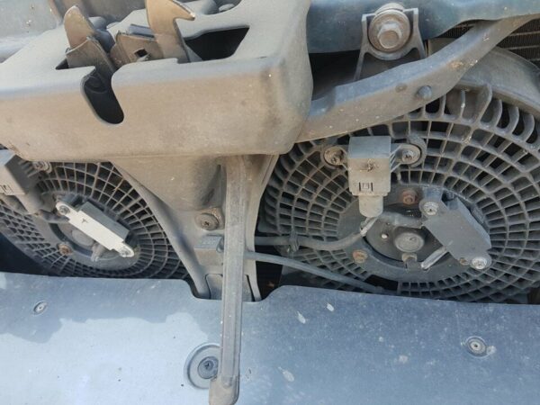 CONDENSADOR / RADIADOR  AIRE ACONDICIONADO HYUNDAI TERRACAN