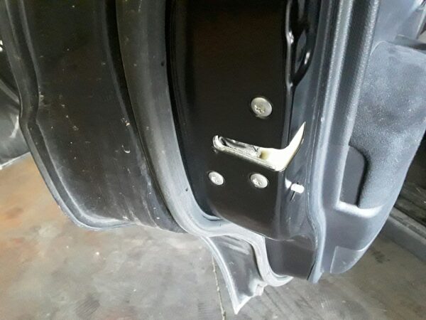 CERRADURA PUERTA TRASERA IZQUIERDA  MITSUBISHI OUTLANDER