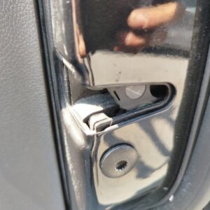 CERRADURA PUERTA DELANTERA DERECHA VOLKSWAGEN GOLF V BERLINA