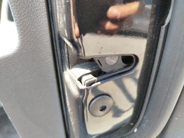 CERRADURA PUERTA DELANTERA DERECHA VOLKSWAGEN GOLF V BERLINA