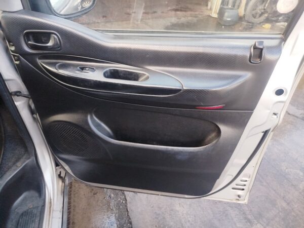 ELEVALUNAS DELANTERO DERECHO HYUNDAI H-1 ()