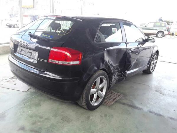 PILOTO TRASERO IZQUIERDO AUDI A3 - Imagen 3