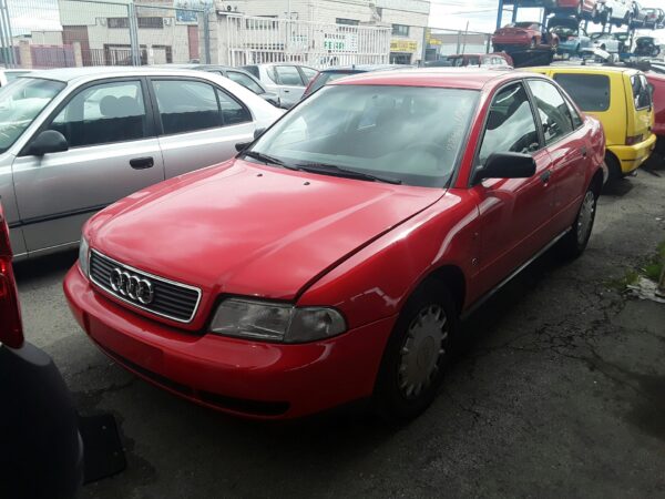 PILOTO TRASERO IZQUIERDO AUDI A4 AVANT - Imagen 2
