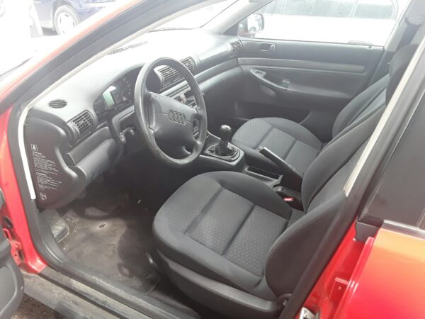 PILOTO TRASERO IZQUIERDO AUDI A4 AVANT - Imagen 3