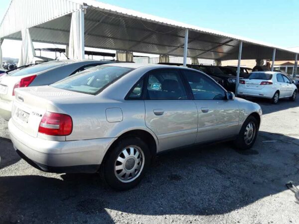 CENTRALITA MOTOR UCE AUDI A4 BERLINA - Imagen 4