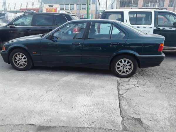 FARO IZQUIERDO BMW SERIE 3 BERLINA