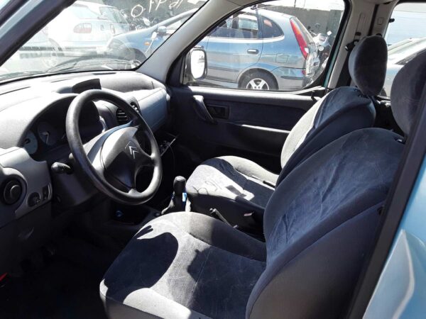 CAJA RELES / FUSIBLES CITROEN BERLINGO - Imagen 2