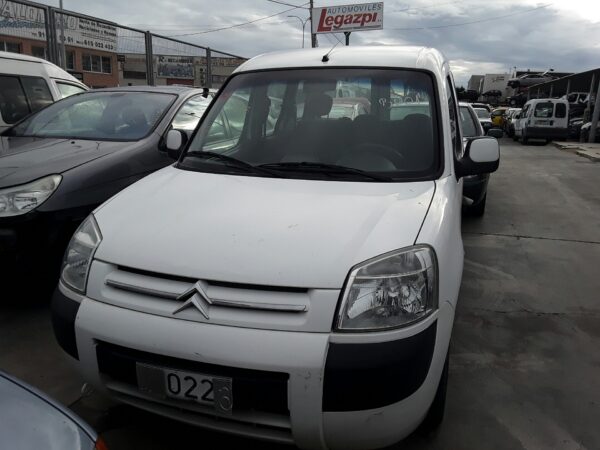 CAJA RELES / FUSIBLES CITROEN BERLINGO - Imagen 2