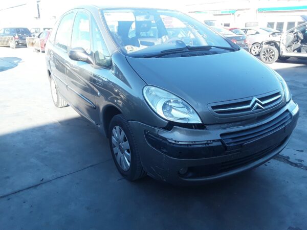 CAJA RELES / FUSIBLES CITROEN XSARA PICASSO - Imagen 2