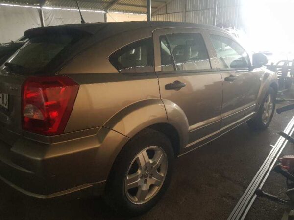 PORTON TRASERO DODGE CALIBER - Imagen 3