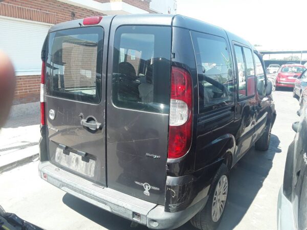 PILOTO TRASERO IZQUIERDO FIAT DOBLO - Imagen 5