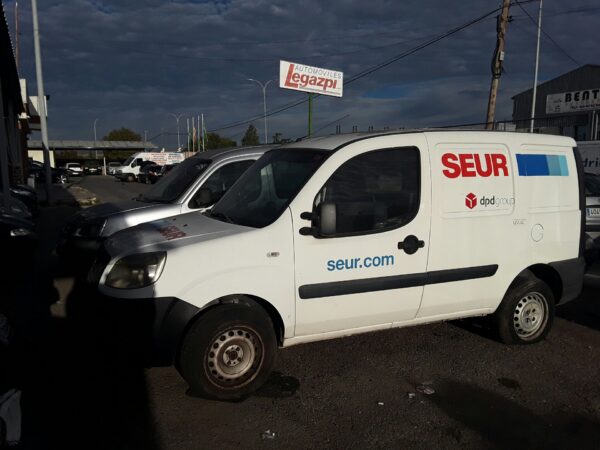 PILOTO TRASERO IZQUIERDO FIAT DOBLO - Imagen 3