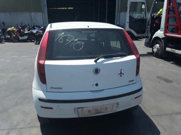 CAJA RELES / FUSIBLES FIAT PUNTO BERLINA - Imagen 4