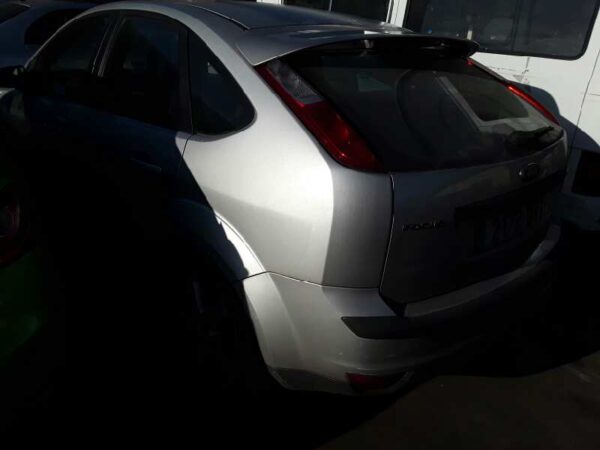 PILOTO TRASERO IZQUIERDO FORD FOCUS BERLINA - Imagen 3
