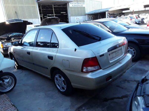 PILOTO TRASERO DERECHO HYUNDAI ACCENT - Imagen 3