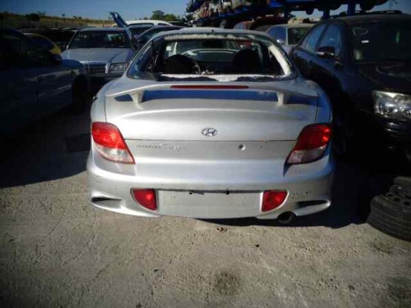 PILOTO TRASERO IZQUIERDO HYUNDAI COUPE - Imagen 3