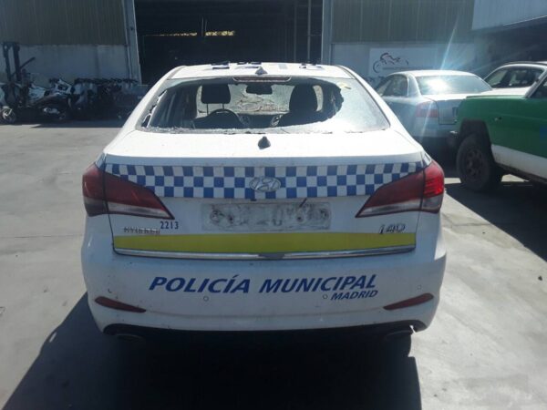PILOTO TRASERO DERECHO INTERIOR HYUNDAI I40 - Imagen 3