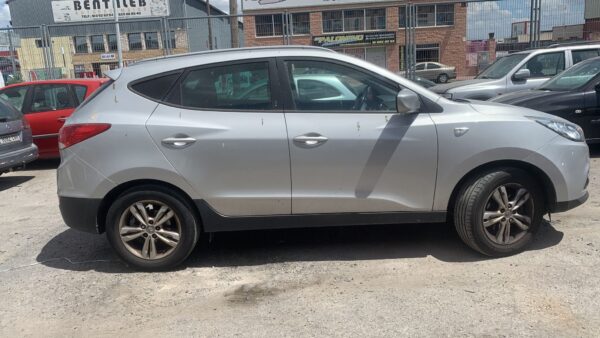 PORTON TRASERO HYUNDAI IX35 - Imagen 5