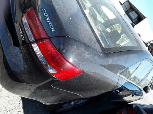 PILOTO TRASERO IZQUIERDO HYUNDAI SONATA - Imagen 2