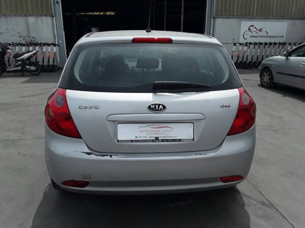 PILOTO TRASERO IZQUIERDO KIA CEE'D - Imagen 4