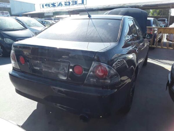 PUERTA TRASERA DERECHA LEXUS IS200 - Imagen 5