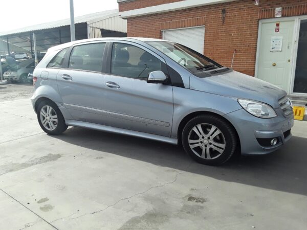RADIADOR AGUA MERCEDES CLASE B - Imagen 2