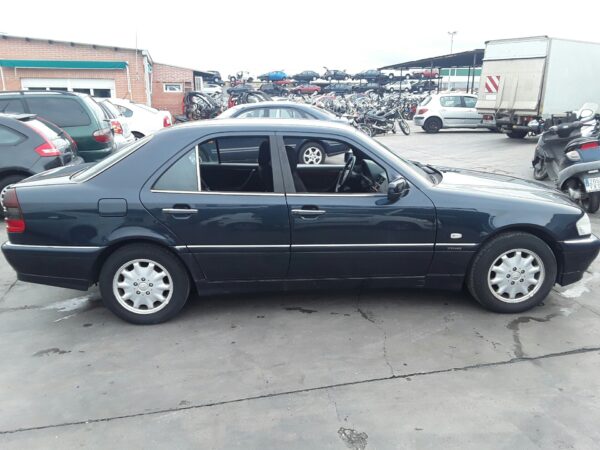 CONDENSADOR / RADIADOR  AIRE ACONDICIONADO MERCEDES CLASE C  BERLINA - Imagen 4