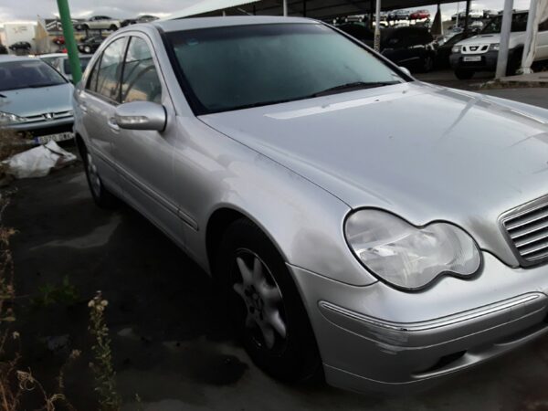 PILOTO TRASERO DERECHO MERCEDES CLASE C  BERLINA - Imagen 4