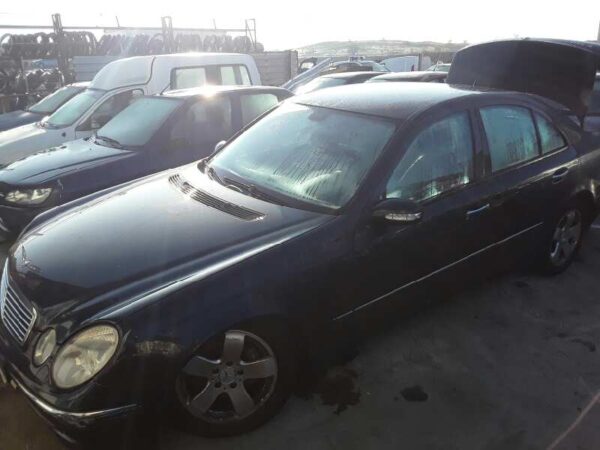 CAJA RELES / FUSIBLES MERCEDES CLASE E BERLINA - Imagen 3