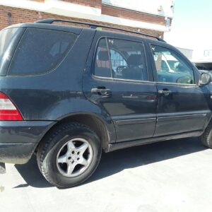 PUERTA DELANTERA DERECHA MERCEDES CLASE M