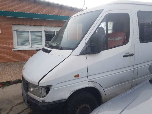BOMBA DIRECCION MERCEDES SPRINTER  COMBI - Imagen 5