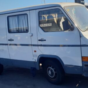 PUNTERA PARAGOLPES TRASERA DERECHA NISSAN TRADE