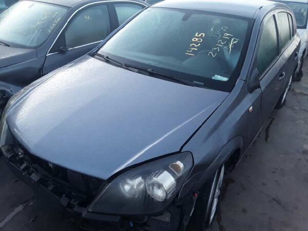 CAJA RELES / FUSIBLES OPEL ASTRA H BERLINA - Imagen 2