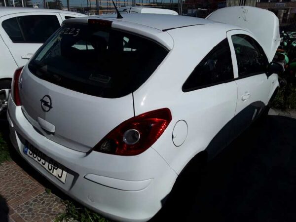 PILOTO TRASERO IZQUIERDO OPEL CORSA D - Imagen 3