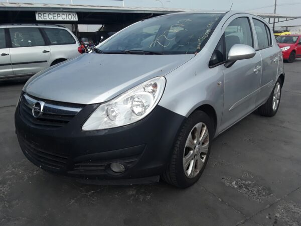 FARO DERECHO OPEL CORSA D - Imagen 2