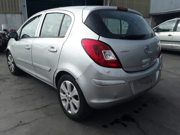 FARO DERECHO OPEL CORSA D - Imagen 3