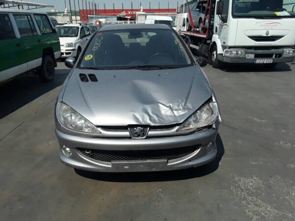 CAJA RELES / FUSIBLES PEUGEOT 206 BERLINA - Imagen 2