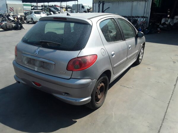 CAJA RELES / FUSIBLES PEUGEOT 206 BERLINA - Imagen 3