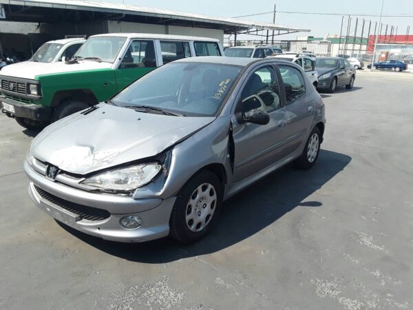 CAJA RELES / FUSIBLES PEUGEOT 206 BERLINA - Imagen 5