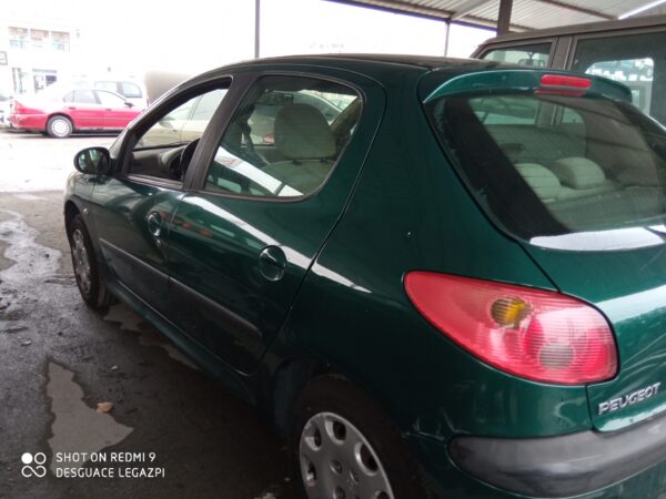 CAJA RELES / FUSIBLES PEUGEOT 206 BERLINA - Imagen 3