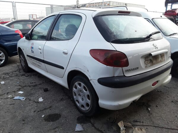 VEHICULO COMPLETO DESPIECE PEUGEOT 206 BERLINA