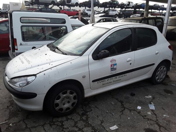 VEHICULO COMPLETO DESPIECE PEUGEOT 206 BERLINA - Imagen 3