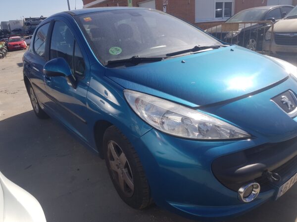PILOTO TRASERO IZQUIERDO PEUGEOT 207 - Imagen 2